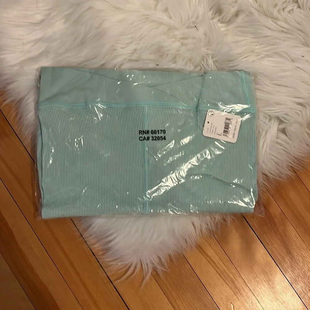 FREE People FP Movement Free Throw Short Turquoise Mint - Picture 4 of 5